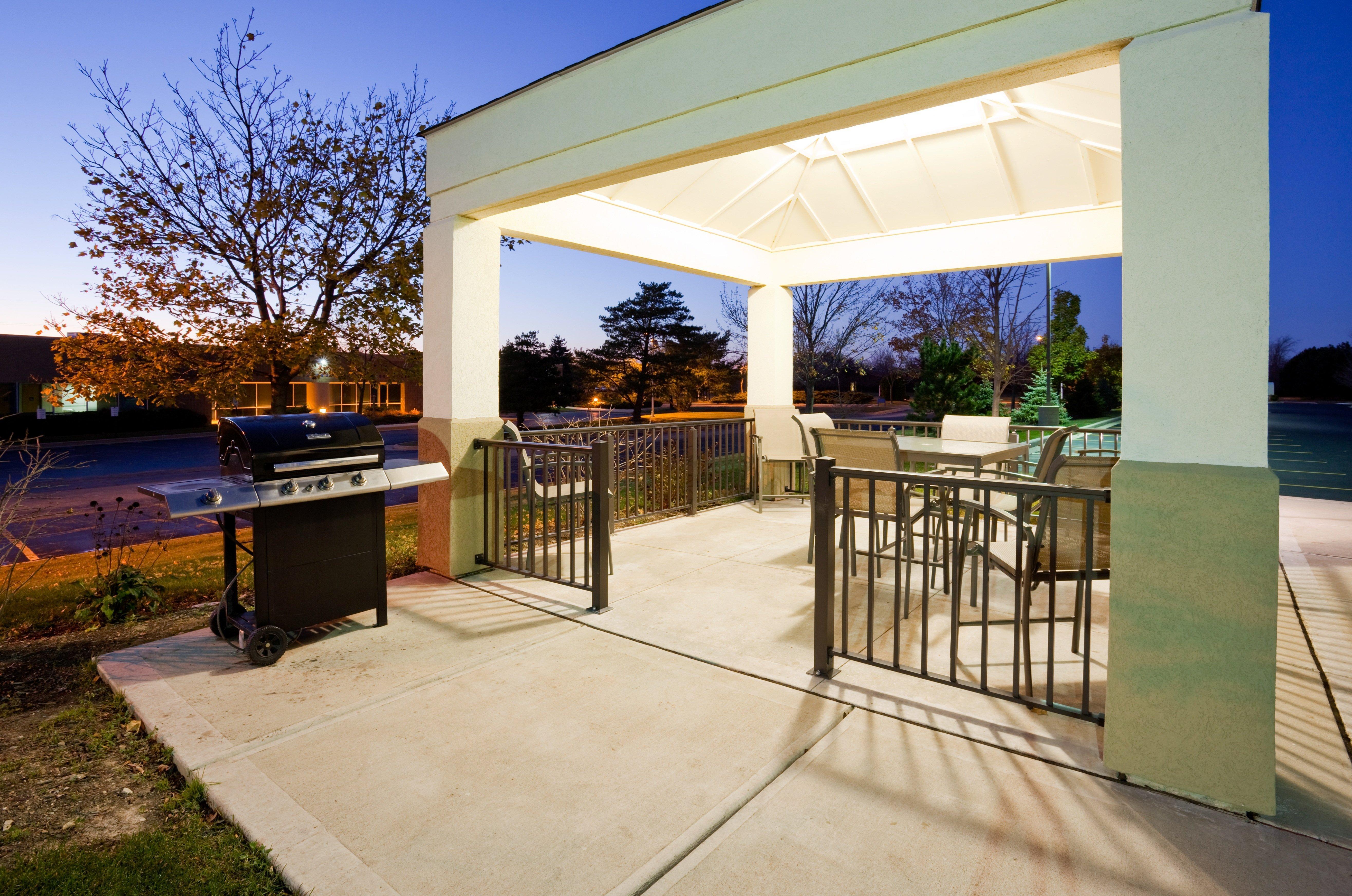 Candlewood Suites Milwaukee Brown Deer, An Ihg Hotel Restoran gambar